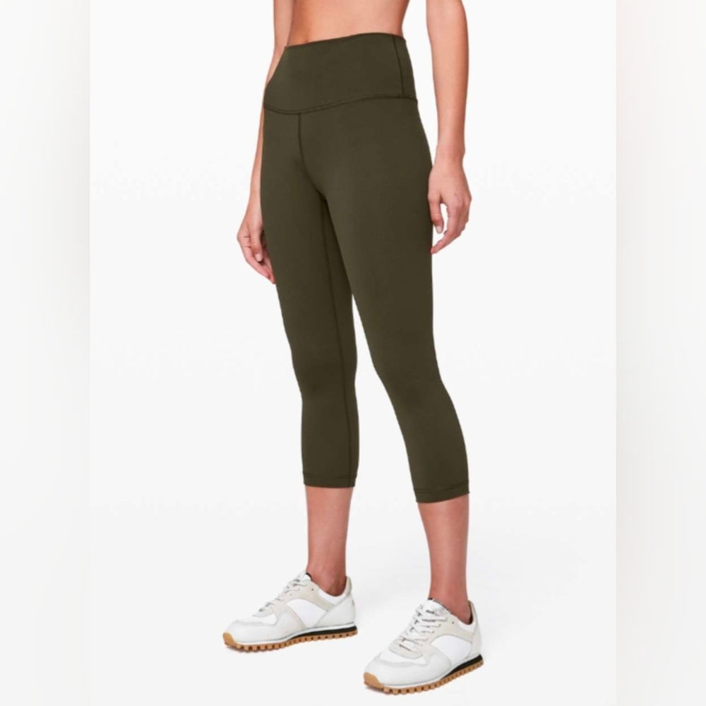 EUC Lululemon Wunder Under High-Rise Luxtreme 21"